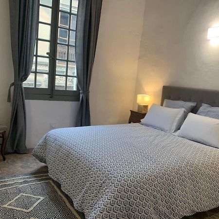 Cosy Centre Historique Apartment อาร์ลส์ ภายนอก รูปภาพ