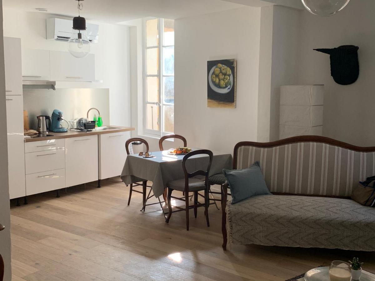 Cosy Centre Historique Apartment อาร์ลส์ ภายนอก รูปภาพ